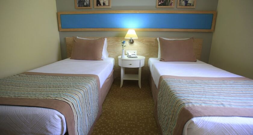 Labranda Excelsior Side