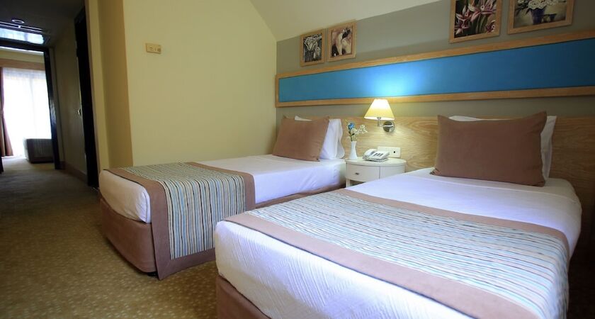 Labranda Excelsior Side