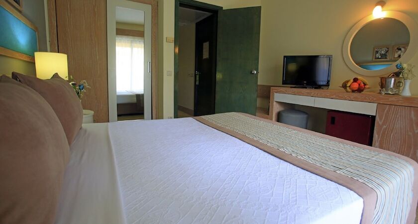 Labranda Excelsior Side