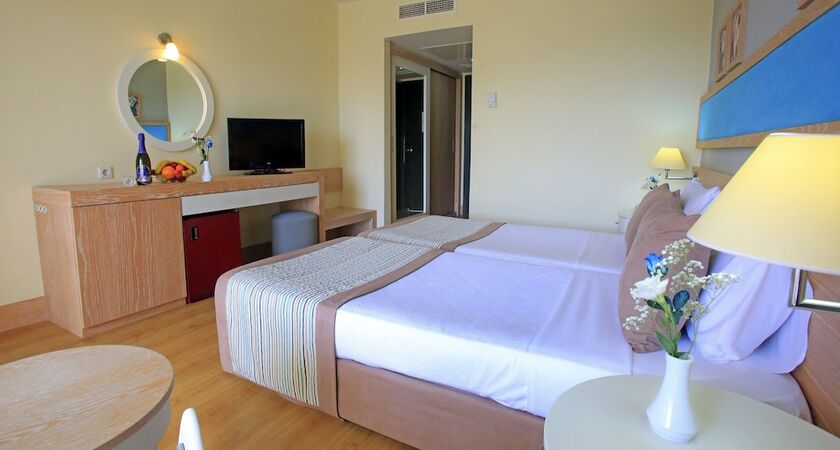 Labranda Excelsior Side