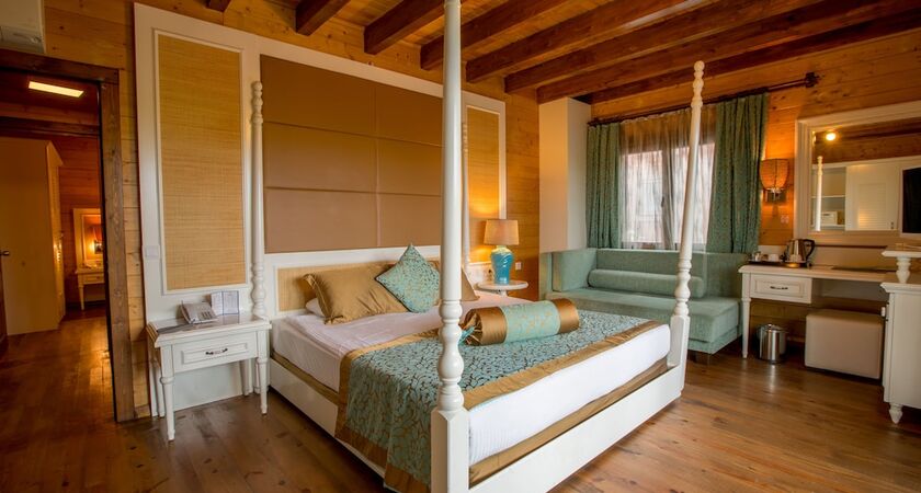 Long Beach Resort & Spa