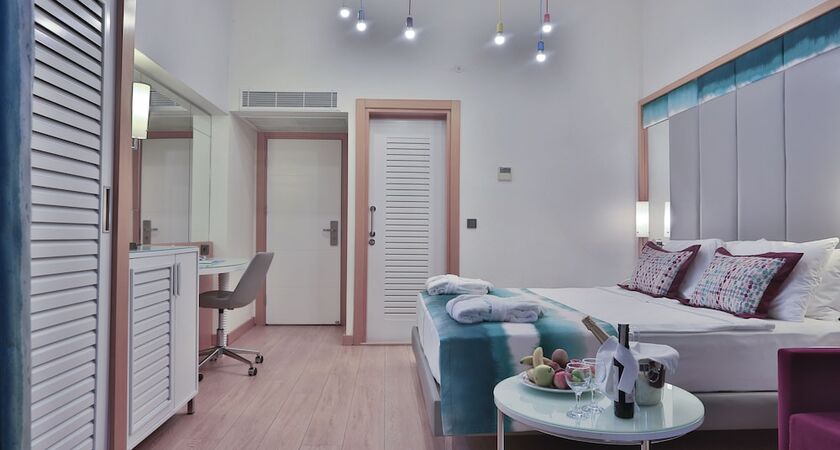 Long Beach Resort & Spa