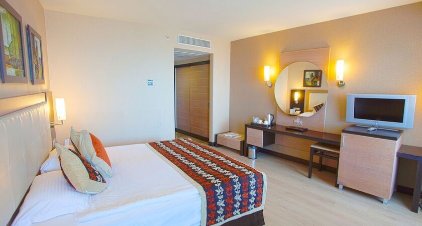 Long Beach Resort & Spa