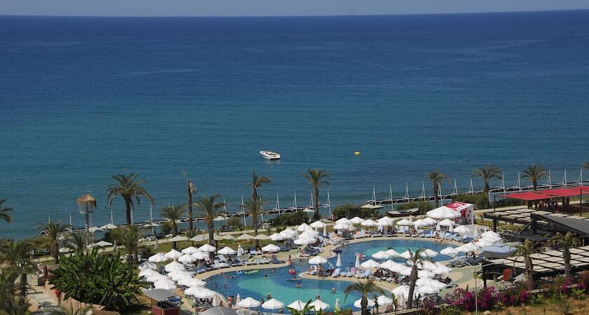 Long Beach Resort & Spa