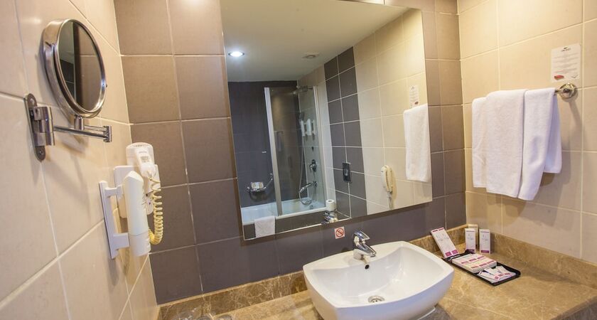 Long Beach Resort & Spa