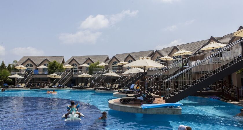 Long Beach Resort & Spa