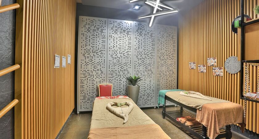 Long Beach Resort & Spa