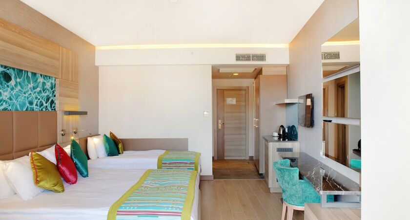 Long Beach Harmony Hotel & Spa