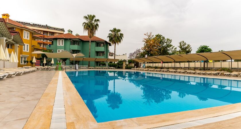 Armas Green Fugla Beach