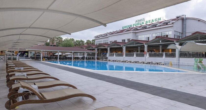 Armas Green Fugla Beach