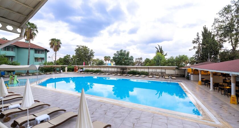 Armas Green Fugla Beach