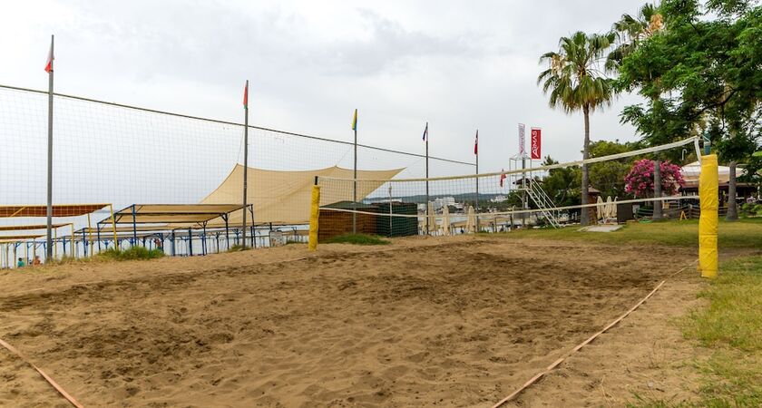 Armas Green Fugla Beach