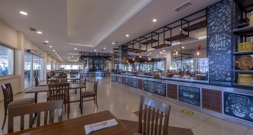 Armas Green Fugla Beach