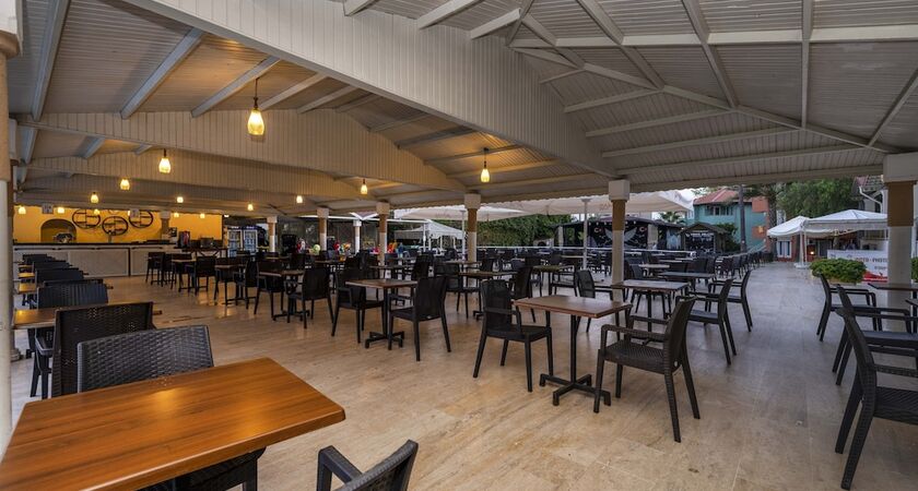 Armas Green Fugla Beach