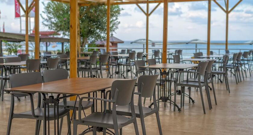 Armas Green Fugla Beach