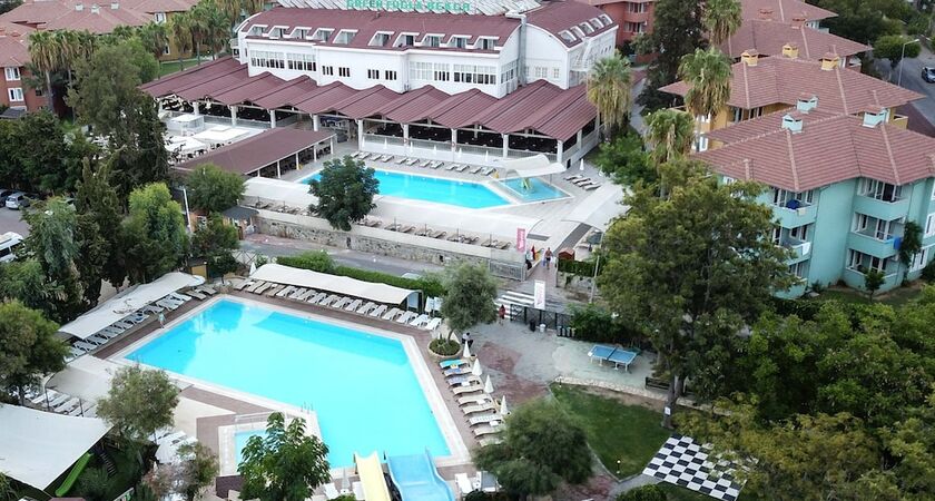 Armas Green Fugla Beach