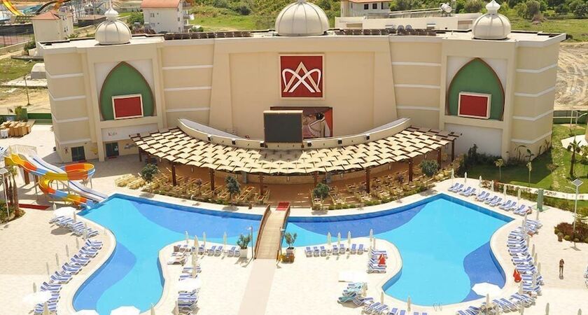 Xafira Deluxe Resort