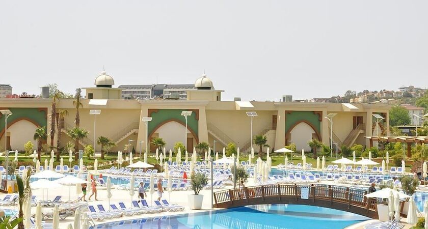 Xafira Deluxe Resort