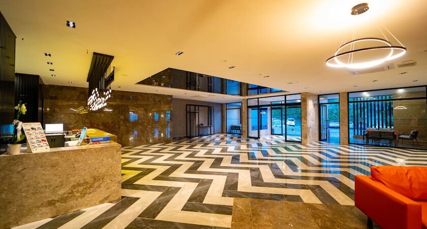 NoxInn Deluxe Hotel