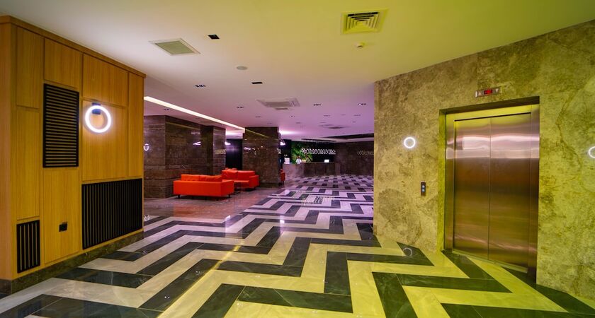 NoxInn Deluxe Hotel