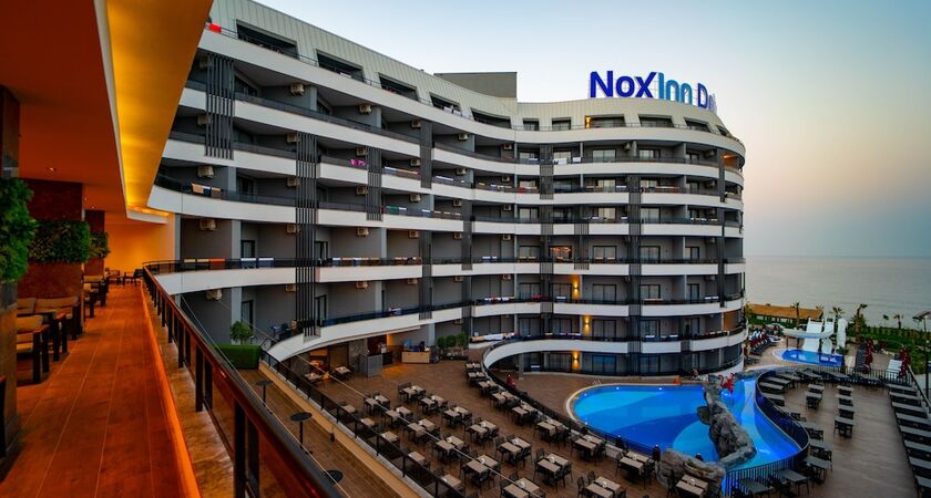 NoxInn Deluxe Hotel