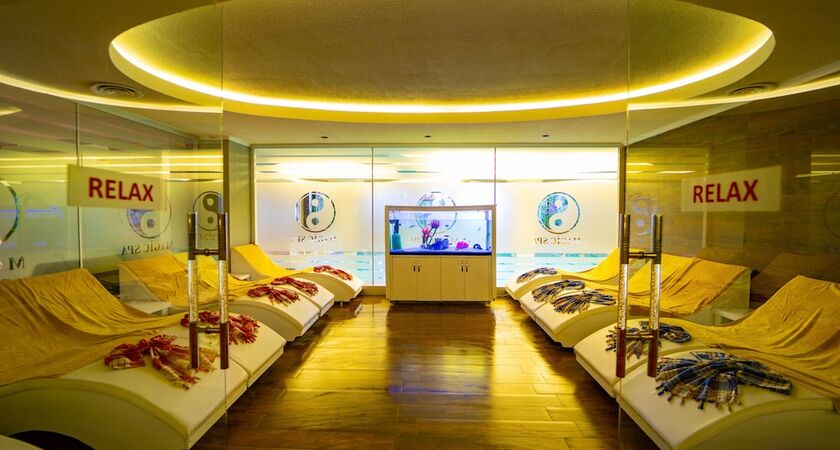 NoxInn Deluxe Hotel