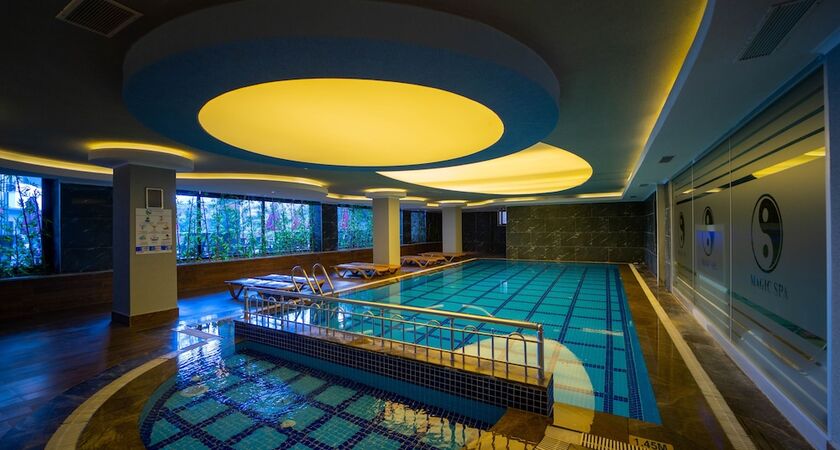 NoxInn Deluxe Hotel