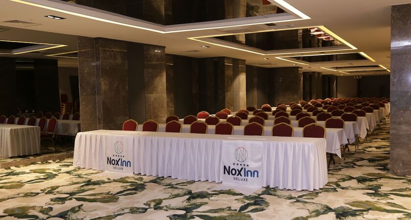 NoxInn Deluxe Hotel