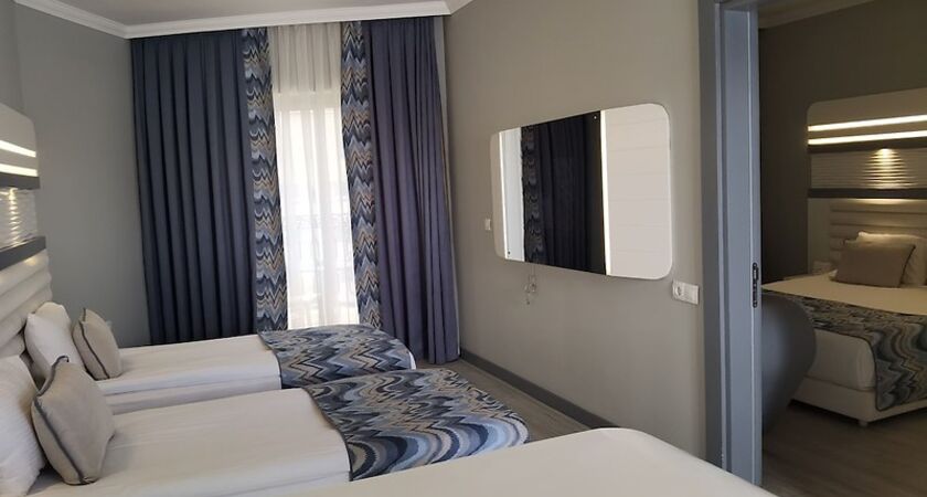 Blue Marlin Deluxe Spa & Resort