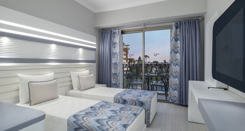 Blue Marlin Deluxe Spa & Resort