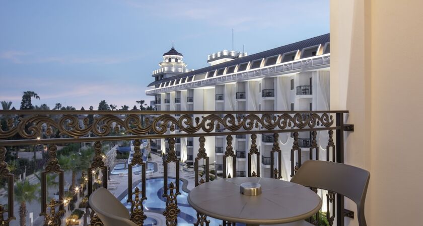 Blue Marlin Deluxe Spa & Resort