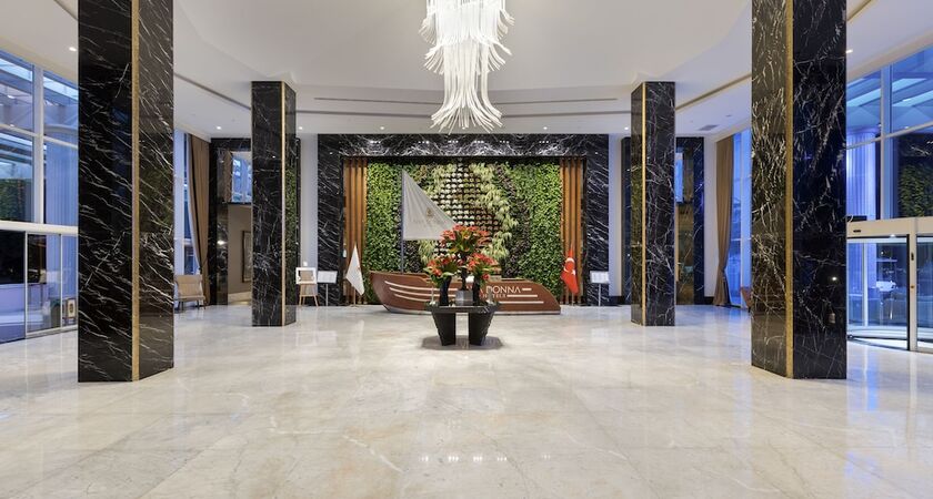 Alva Donna World Palace