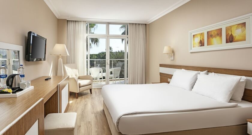 Alva Donna World Palace