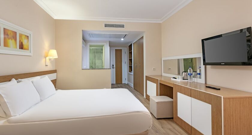 Alva Donna World Palace