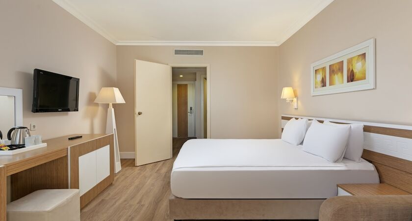 Alva Donna World Palace