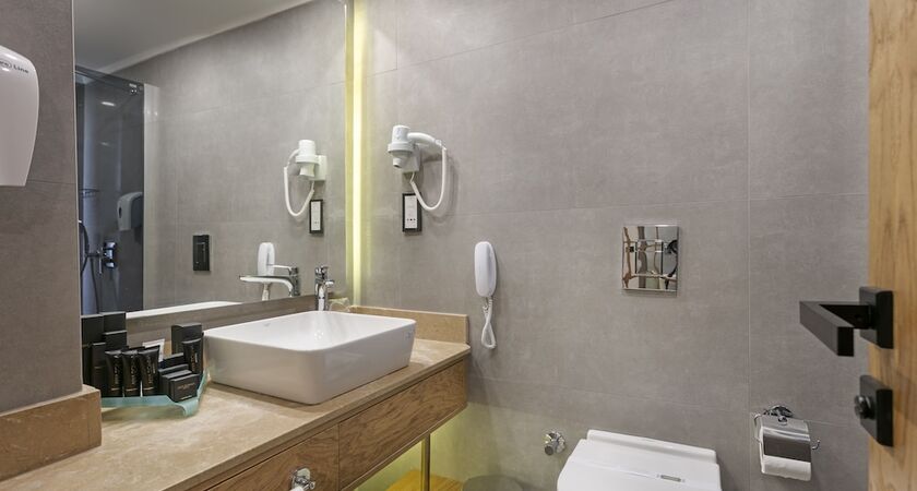 Alva Donna World Palace