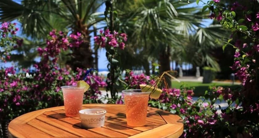 Alva Donna World Palace