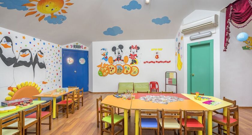 Alva Donna World Palace