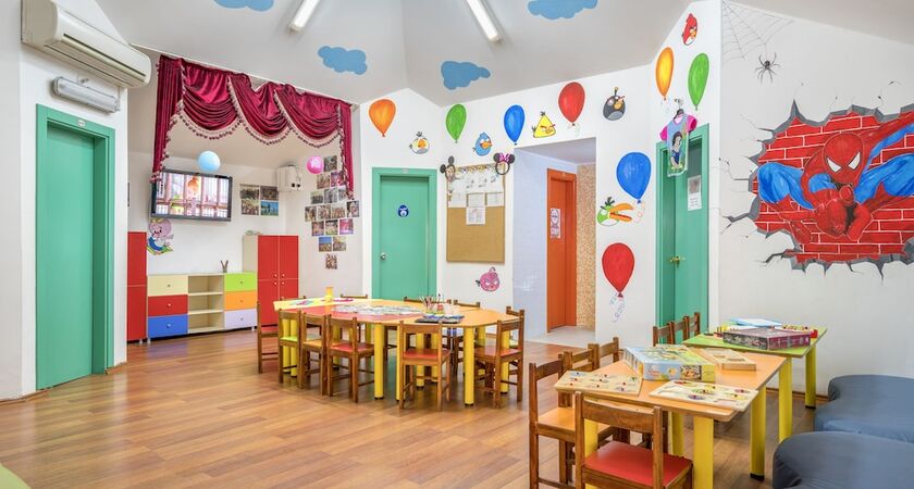 Alva Donna World Palace