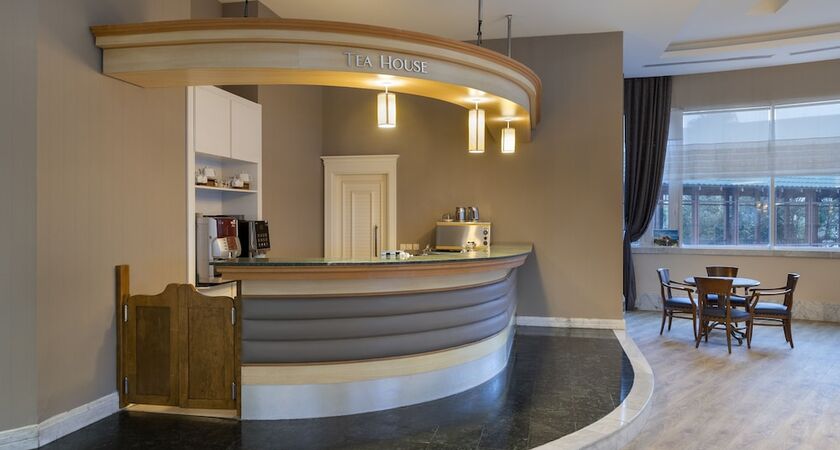 Alva Donna World Palace