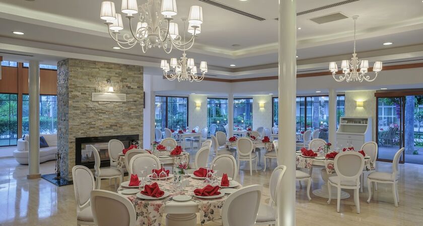 Alva Donna World Palace