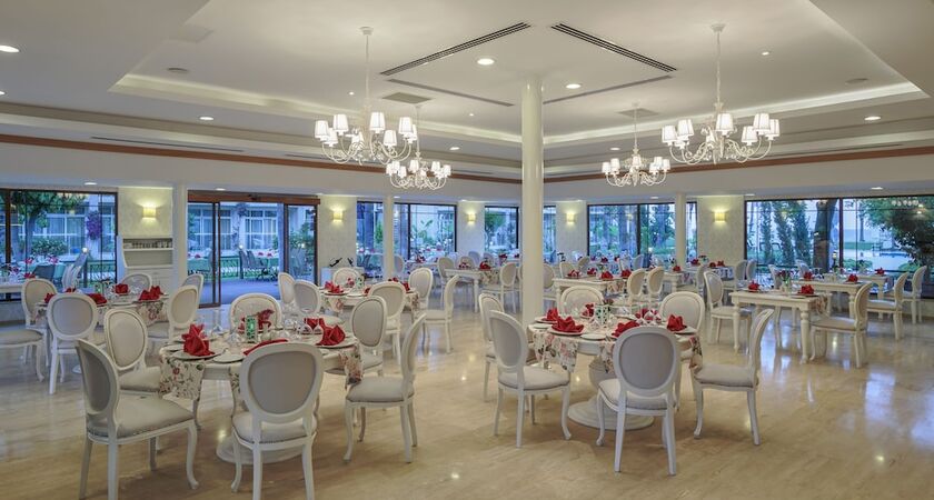 Alva Donna World Palace