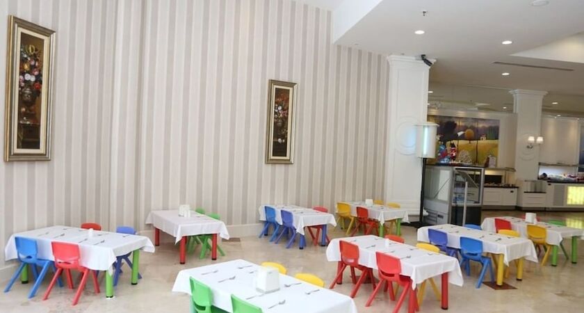 Alva Donna World Palace