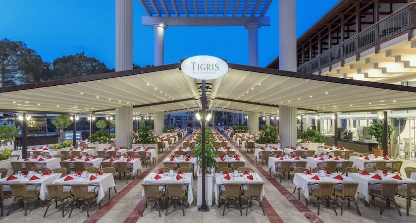 Alva Donna World Palace