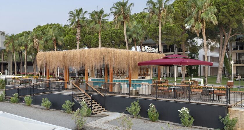 Alva Donna World Palace