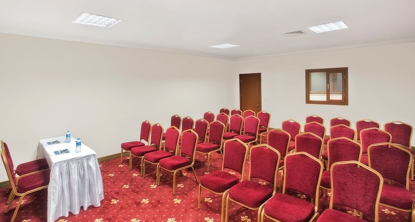 Alva Donna World Palace