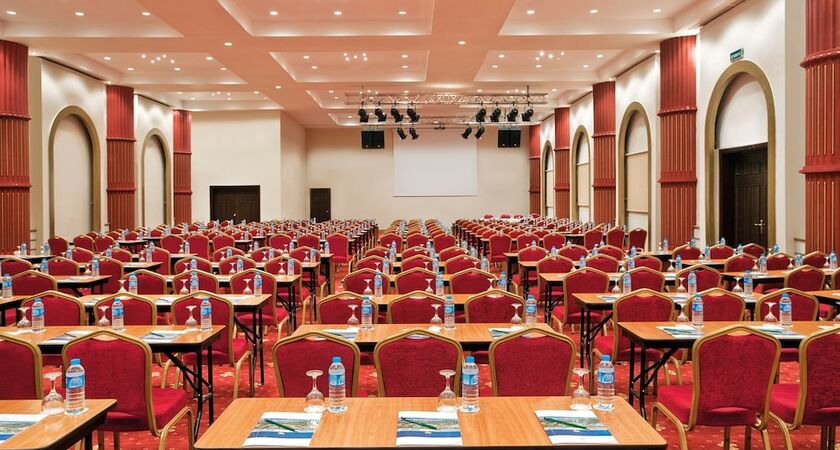 Alva Donna World Palace