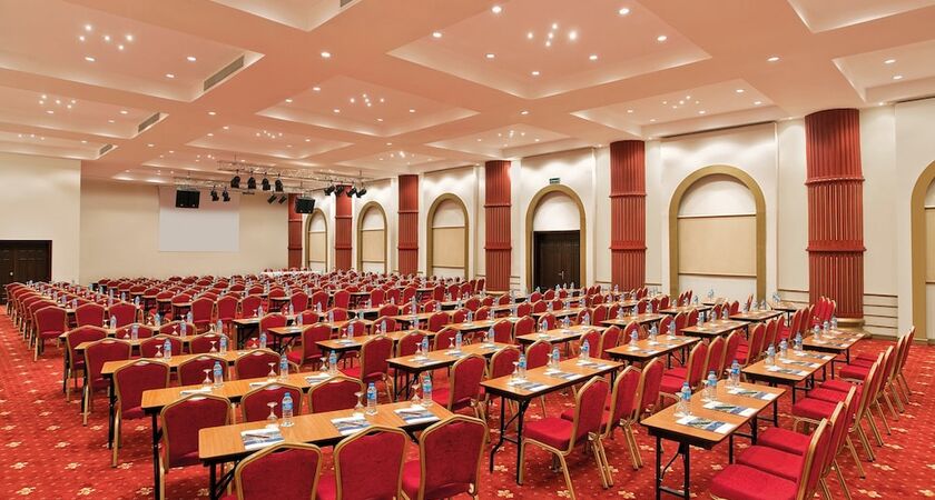 Alva Donna World Palace