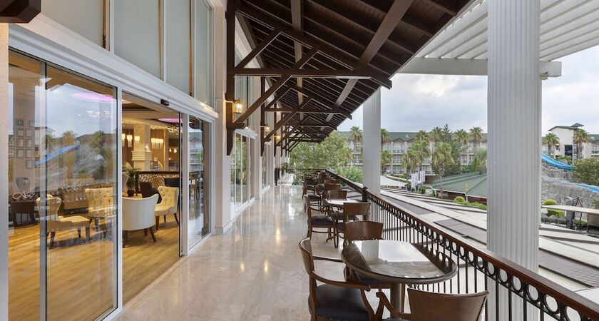 Alva Donna World Palace