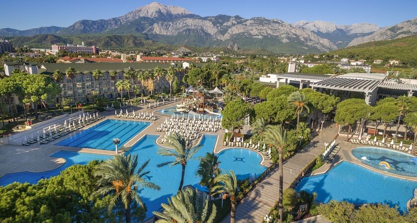 Alva Donna World Palace